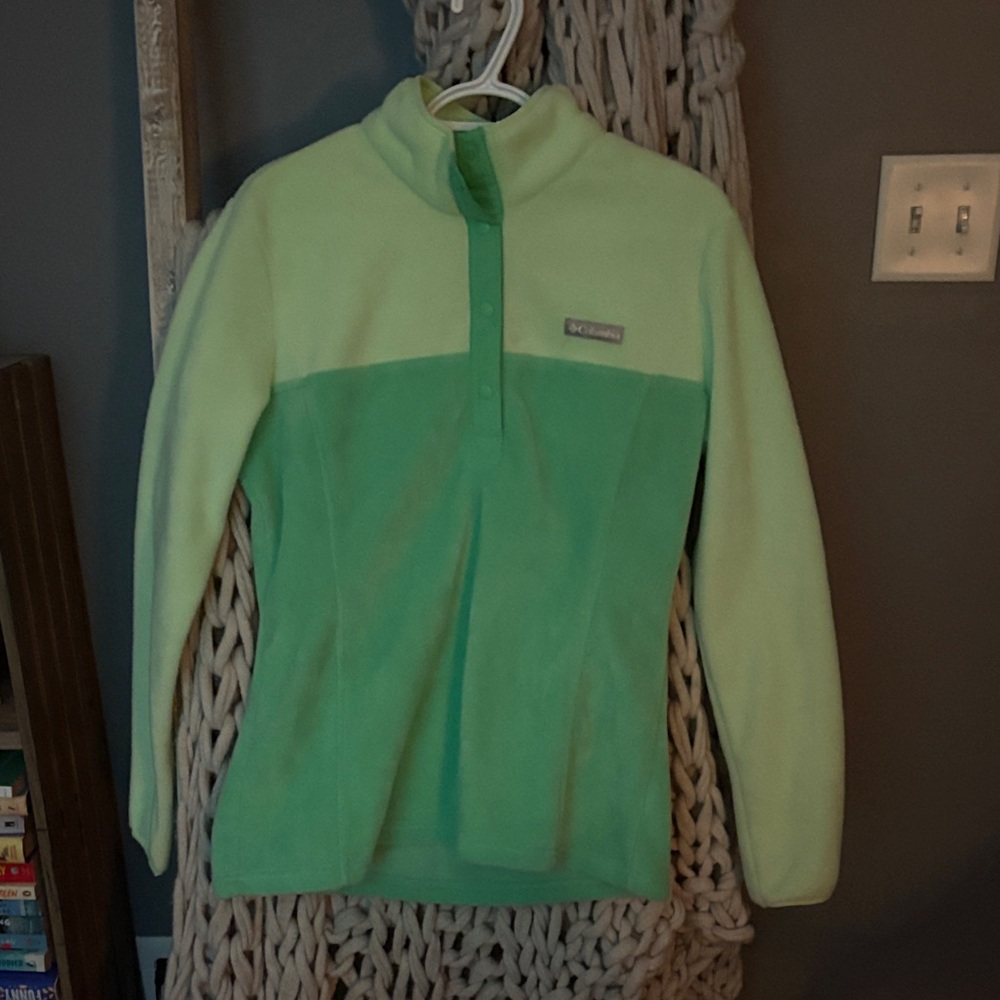 Columbia Two-Tone Green Fleece Turtleneck Sweater